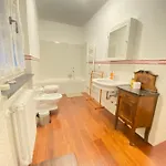 Arancia Quiet, Central, Parking And Air Conditioning