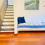Arancia Quiet, Central, Parking And Air Conditioning Apartman