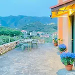 Arancia Quiet, Central, Parking And Air Conditioning *