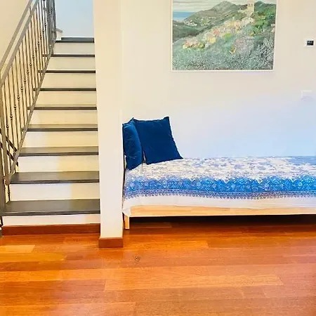 Arancia Quiet, Central, Parking And Air Conditioning Lejlighed