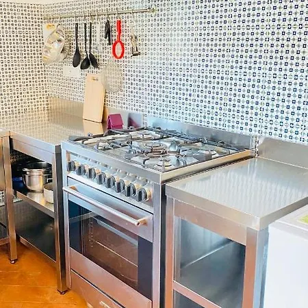 Arancia Quiet, Central, Parking And Air Conditioning Apartment *