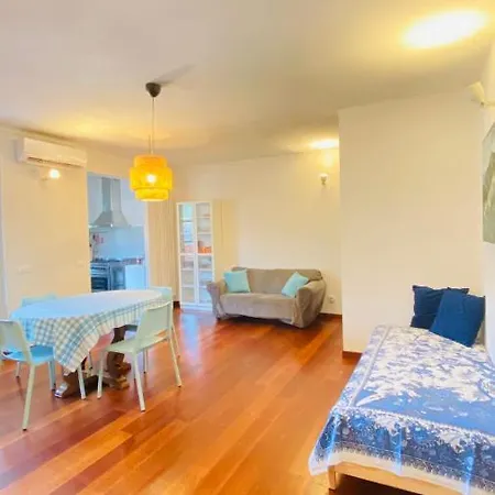 公寓 Arancia Quiet, Central, Parking And Air Conditioning *