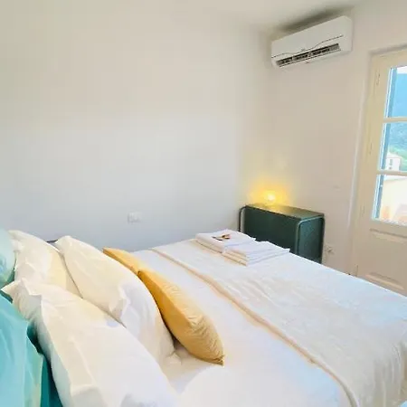 Arancia Quiet, Central, Parking And Air Conditioning Apartment